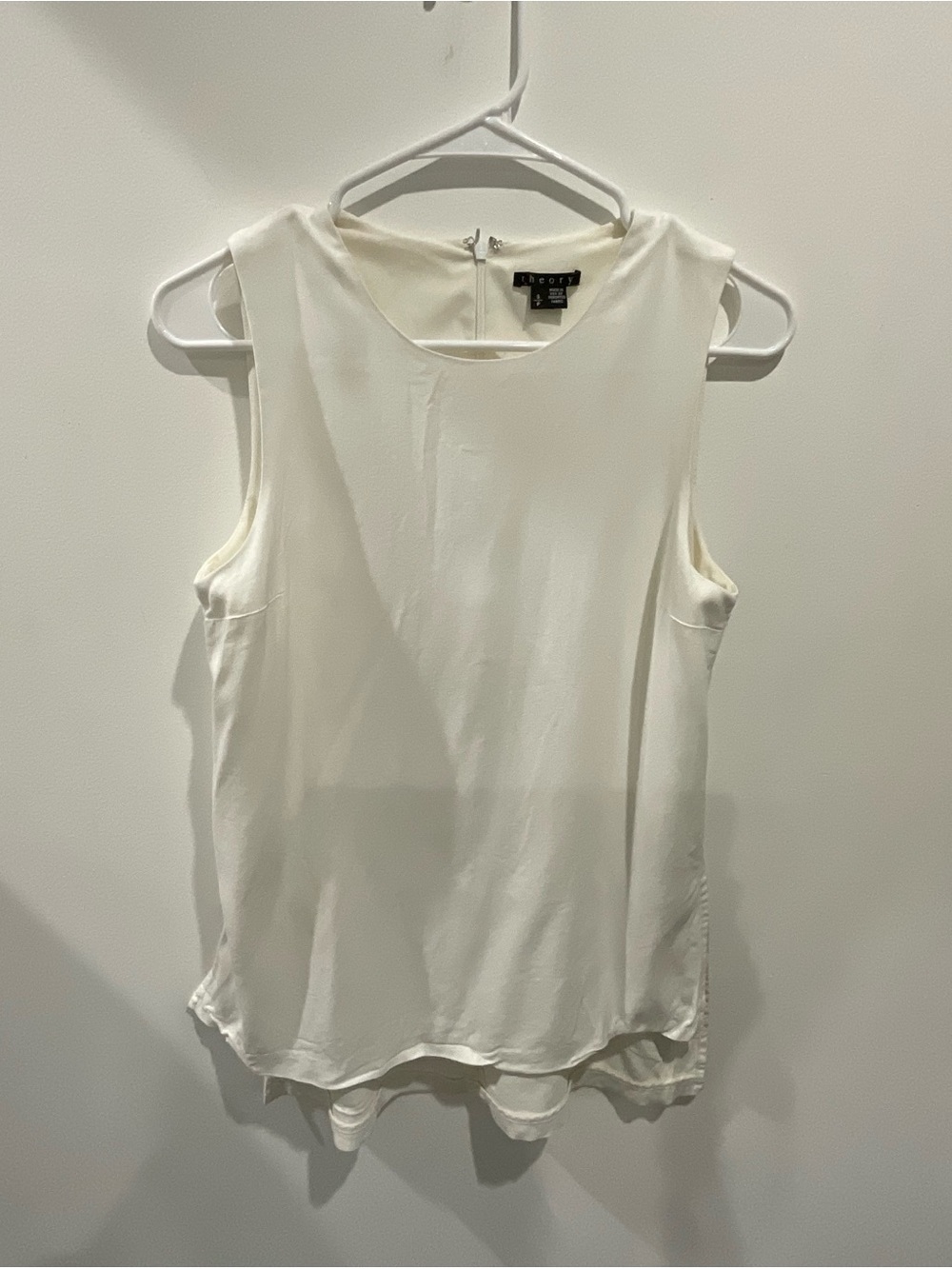 Theory Cream Sleeveless Silk-Blend Shell Top